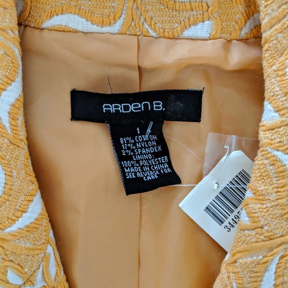 Arden B Springtime Cropped Belted Jacket - Picture 4 of 7